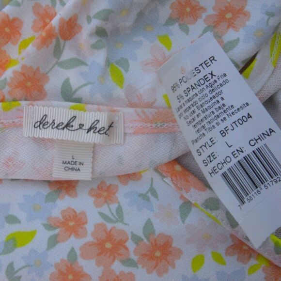 derek heart faux wrap floral crop top - Picture 4 of 4